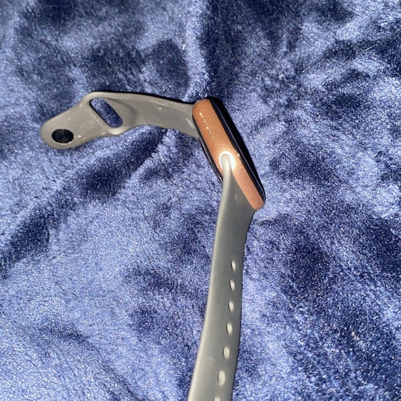 Apple watch series 5.. - Picture 16 of 17